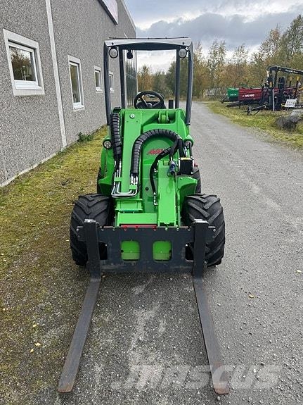 Avant 520 箱式拖车