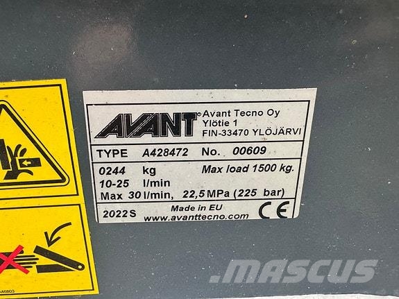 Avant 520 箱式拖车