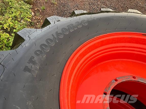 BKT IF 900/60R38 CFO タイヤ、ホイル、リム