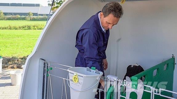  Calf-O-Tel Hybrid kalvehytte ماكينات وملحقات مواش أخرى