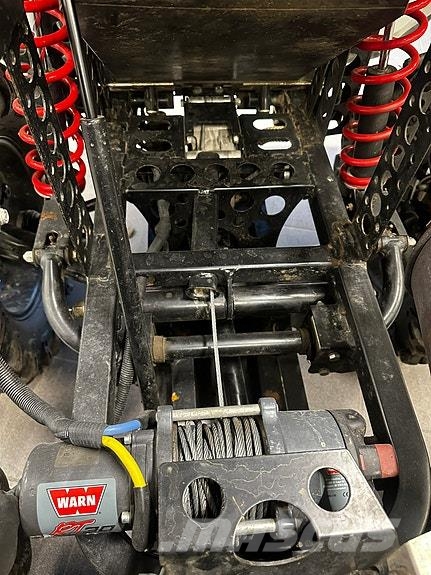 Can-am Outlander 6x6 1000 XT-T3 ATV-k