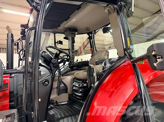 Case IH 115U Pro الجرارات