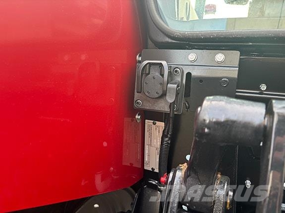 Case IH Farmall 120M Traktorer