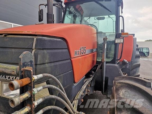 Case IH MX135 Трактори