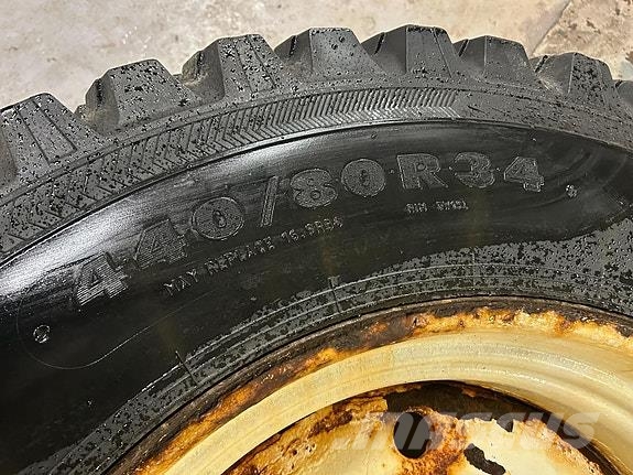 Case IH TRI 2 Vinterdekk Traktory