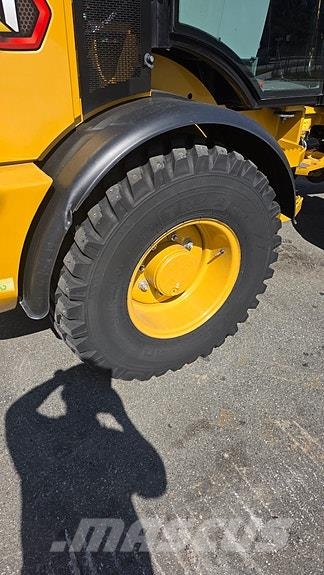 CAT 908M 730 timer Építőipar - Egyebek