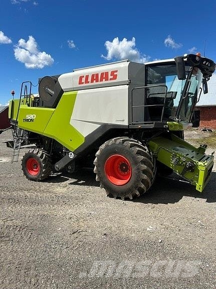 CLAAS 520 TRION Θεριζοαλωνιστικές μηχανές