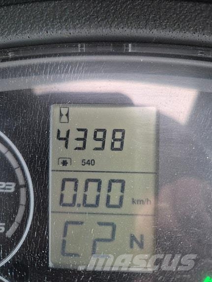 CLAAS 8690 CLAAS Traktorer