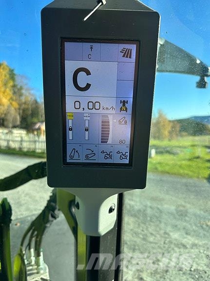 CLAAS ARION 440 Traktori