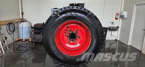 CLAAS Arion 550 CEBIS Traktorit