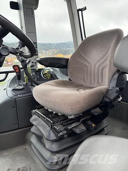 CLAAS Arion 630C الجرارات