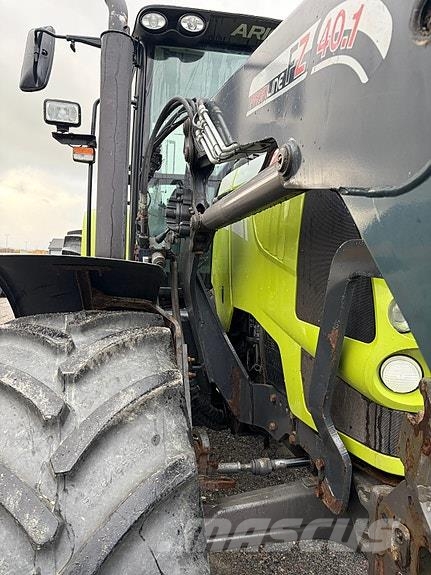 CLAAS Arion 630C الجرارات