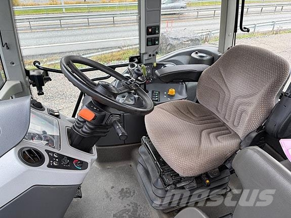 CLAAS Arion 630C الجرارات