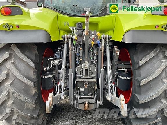 CLAAS Arion 650 Traktori