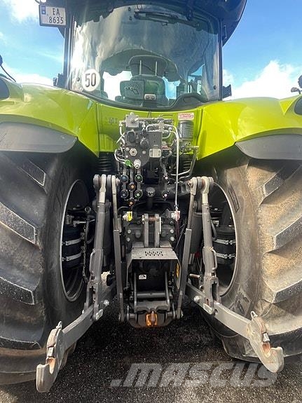 CLAAS Axion 830 Traktorok