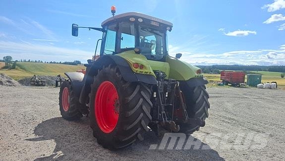 CLAAS Axion 850 Traktorer
