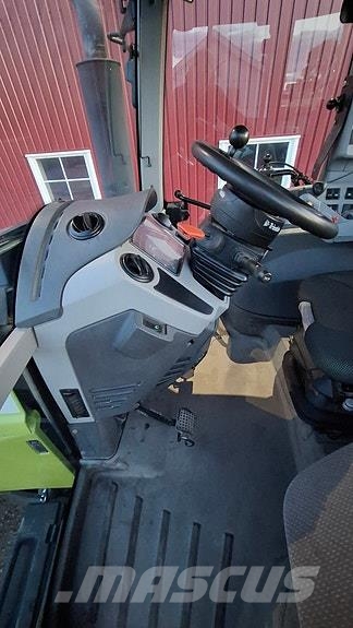 CLAAS Axion 850 Traktorer