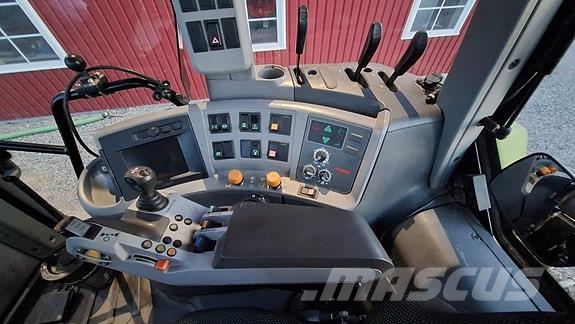 CLAAS Axion 850 Traktorer