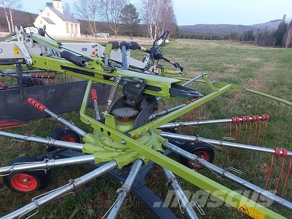 CLAAS Liner 2800 堆草機