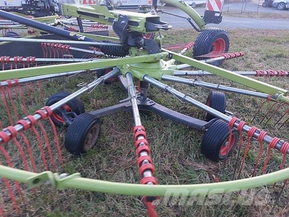 CLAAS Liner 2800 堆草機
