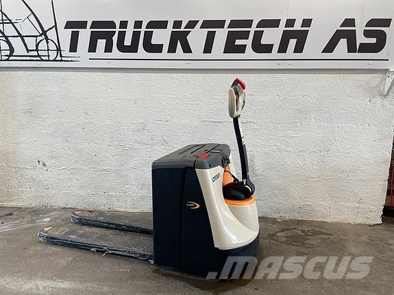 Crown WP 3220 - 2,0 Snile / pallestruck معدات البناء - غير ذلك