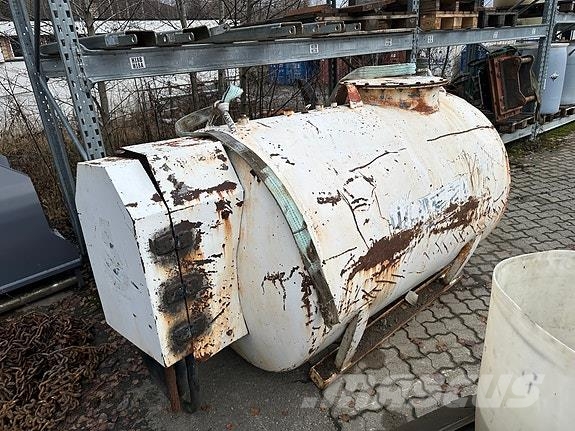  Dieseltanker 1000 og 2000 liter 农业机械-其他