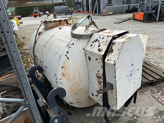  Dieseltanker 1000 og 2000 liter 农业机械-其他
