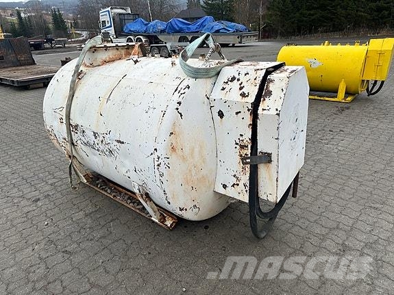  Dieseltanker 1000 og 2000 liter 农业机械-其他