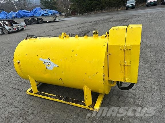  Dieseltanker 1000 og 2000 liter 农业机械-其他