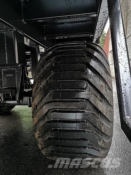 Dølen B16 Rundballehenger med hydrauliske sider Обычные тракторные прицепы