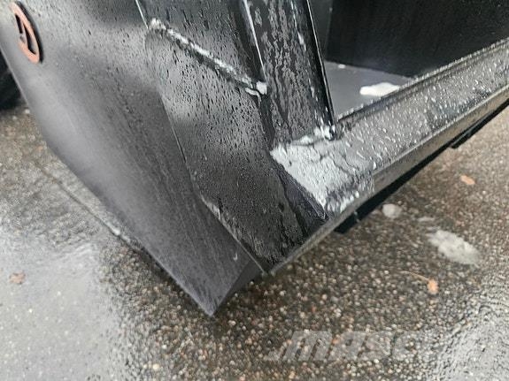 Dølen Container DCB2,5M3 الإطارات والعجلات والحافات
