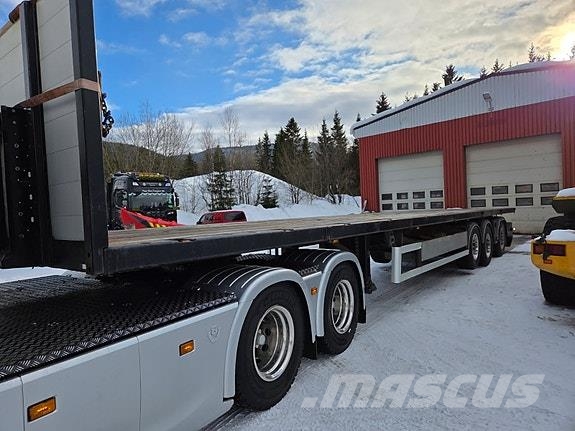 F.A.G SPR45/L13,6 rettsemi med containerlås Ostale prikolice