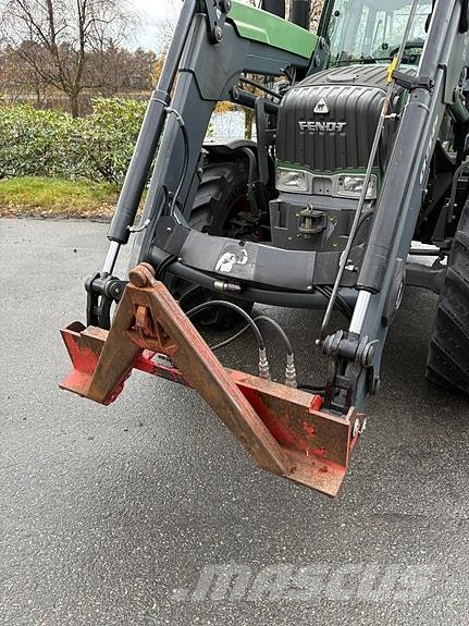 Fendt 211 Traktorer