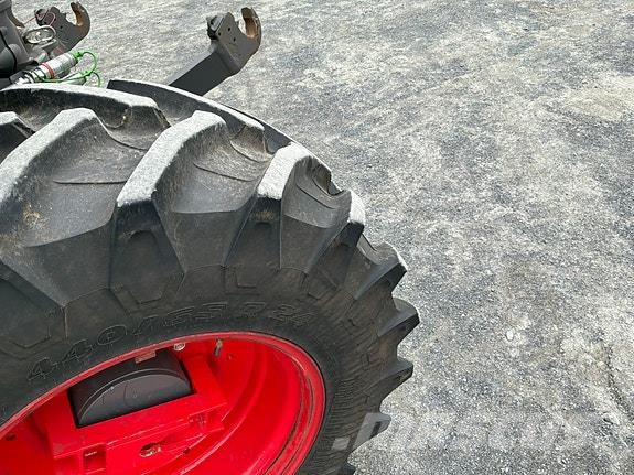 Fendt 211 Vario Gen 3 Profi + Трактори