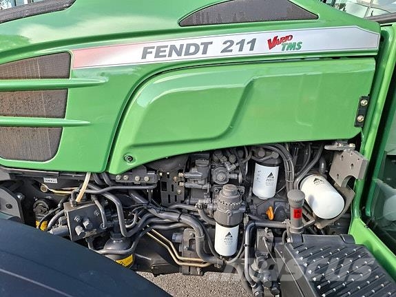 Fendt 211 Vario Radtraktor - Usedvanlig pen! Traktorji