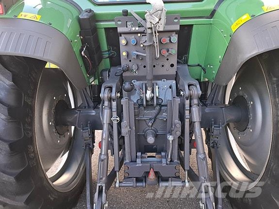 Fendt 211 Vario Radtraktor - Usedvanlig pen! Traktorji
