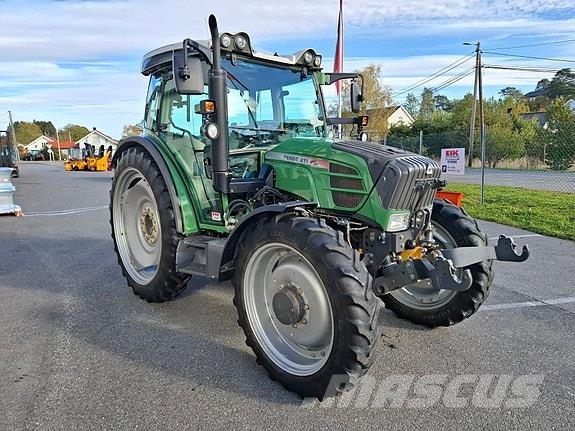 Fendt 211 Vario Radtraktor - Usedvanlig pen! Traktorji