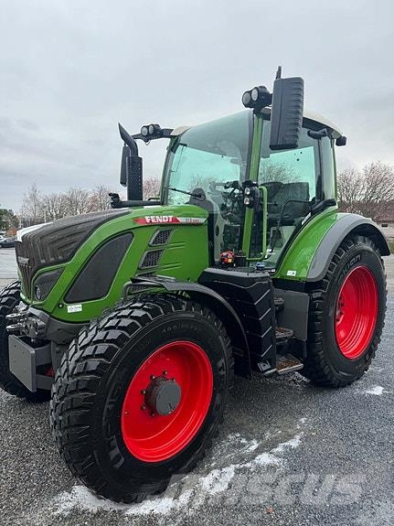 Fendt 513 VARIO Traktori