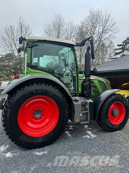 Fendt 513 VARIO Traktori