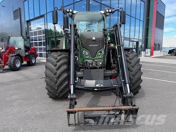 Fendt 718 الجرارات