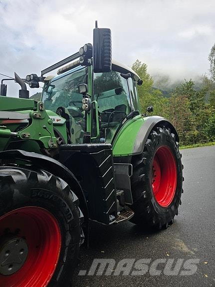 Fendt 718 Vario Traktorer