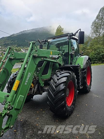 Fendt 718 Vario Traktorer