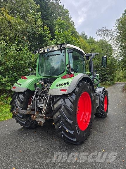 Fendt 718 Vario Traktorer