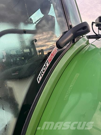 Fendt 720 Profi Plus الجرارات