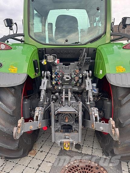 Fendt 720 Profi Plus الجرارات