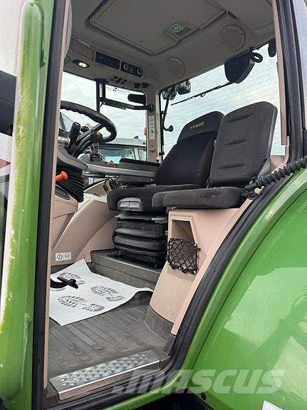Fendt 720 Profi Plus الجرارات