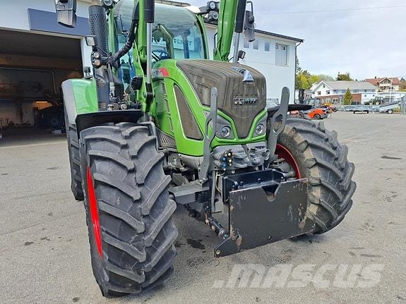 Fendt 720 Vario Трактори