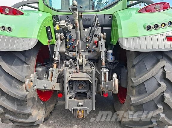 Fendt 720 Vario Трактори