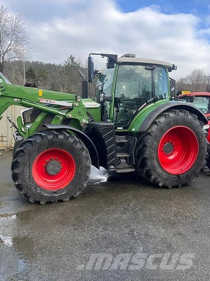 Fendt 720 Vario S4 Трактори