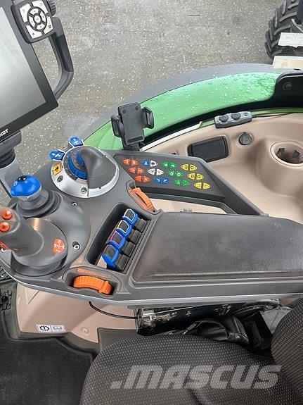 Fendt 720 Vario S4 Трактори